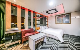 Pohang Ocheon Q Motel