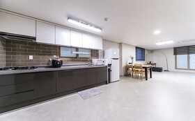 Pohang Ocheon Q Motel