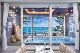 Pohang Playbeach Pool Villa