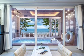 Pohang Playbeach Pool Villa