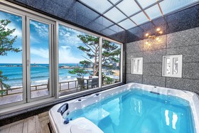 Pohang Playbeach Pool Villa