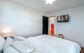 Pohang Uni Pool Villa