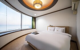 Pohang Yeongildae Hotel Lily