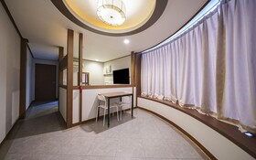 Pohang Yeongildae Hotel Lily