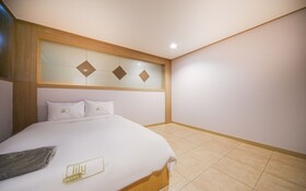Pohang Yeongildae Hotel Lily