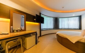 Pohang Yeongildae Hotel Lily