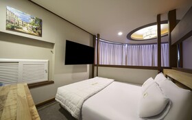 Pohang Yeongildae Hotel Lily