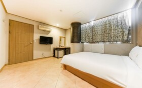 Pohang Yeongildae Hotel Lily