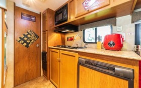 Pohang yuhil Camping Park Pension