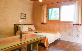Pyeongchang Dolbaenamu Segeuru Pension