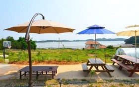 Seocheon Red Windmill Attiang Pension