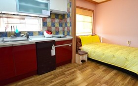 Seocheon Red Windmill Attiang Pension