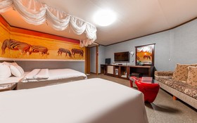 Sharp Motel