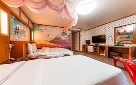 Sharp Motel