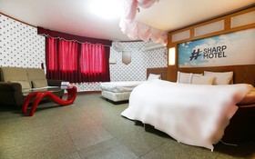 Sharp Motel