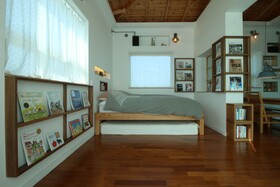 Hoclack Rooftop Moonlight