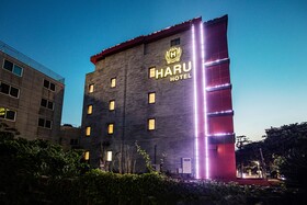 Hotel Haru