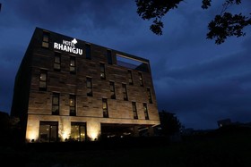 Hotel Rhangju