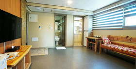 J2 Family Hotel Jeju