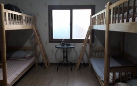 Jeju Beyond Guest House And Book Cafe