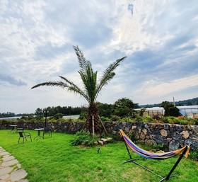 Jeju Ghetto Guest House Party