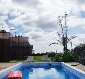 Jeju Ghetto Guest House Party