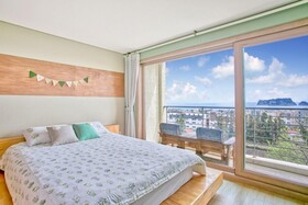 Jeju Ivy Terrace Pension