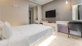 Jeju Maru Hotel & Cafe