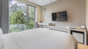 Jeju Maru Hotel & Cafe