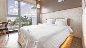 Jeju Maru Hotel & Cafe