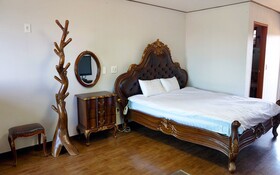 Jeju Oedolgaenara Pension & Guesthouse