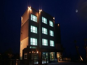 Jeju Saint House