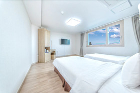 Jungmoon City Hotel