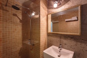 Lareem Boutique Hotel