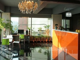 Orange Hotel