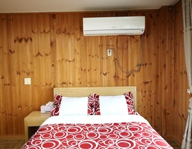 Jeju Kidsgajok Badatgahauseu