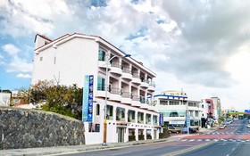 Seoguipo Seaside House Youngbin Pension