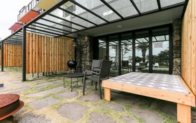 Seogwipo Black Land Lace Spa Pension