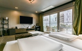 Seogwipo Black Land Lace Spa Pension