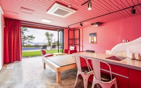Seogwipo Black Land Lace Spa Pension