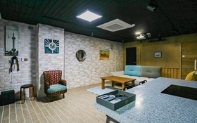 Seogwipo Black Land Lace Spa Pension