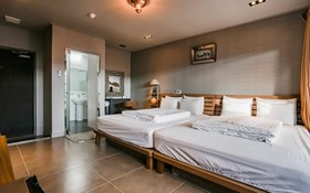 Seogwipo Black Land Lace Spa Pension