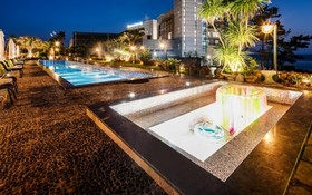 Seogwipo Black Land Lace Spa Pension