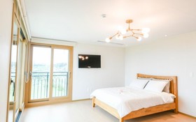 Seogwipo Hawonga Pension