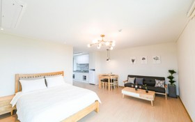 Seogwipo Hawonga Pension