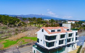 Seogwipo Hawonga Pension