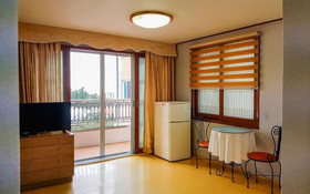 Seogwipo Jayudosi Pension