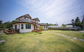 Seogwipo Jeju Mido Pension