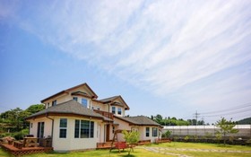 Seogwipo Jeju Mido Pension
