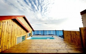 Seogwipo Jijunghae Pool Villa Pension